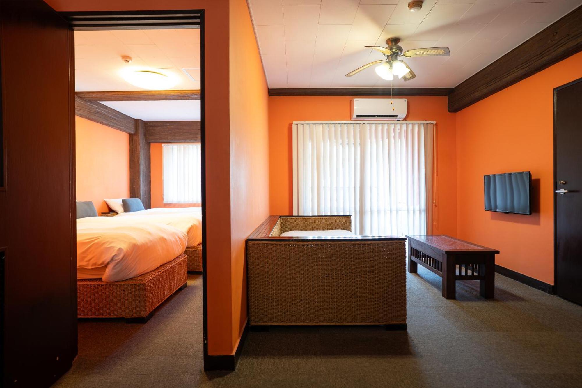 Royal Hotel Jomitan Kültér fotó