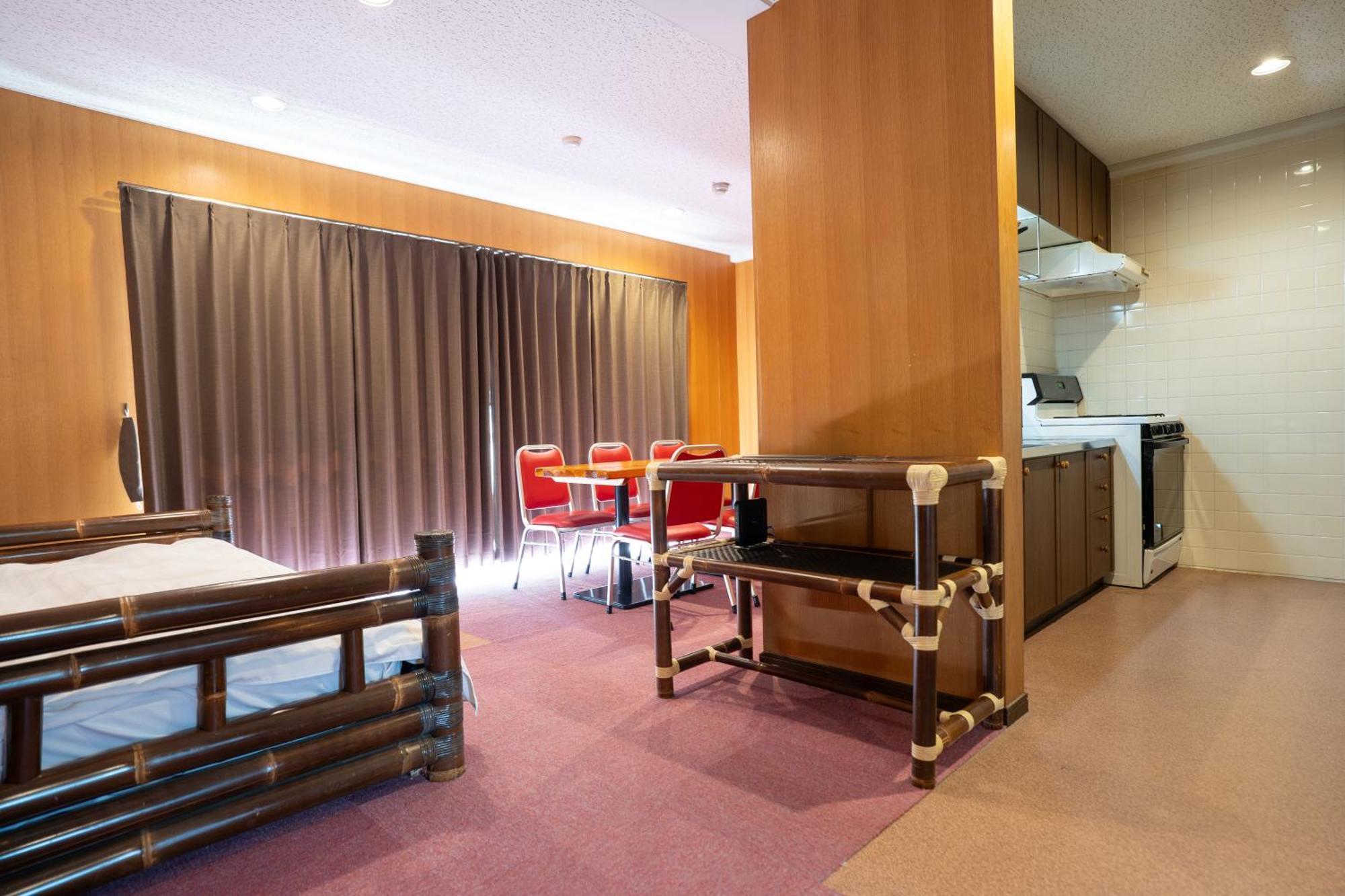 Royal Hotel Jomitan Kültér fotó