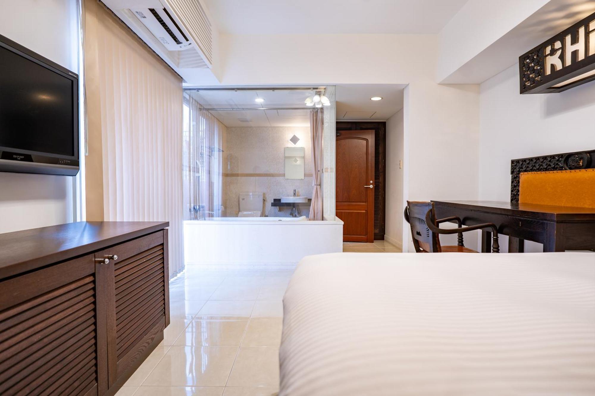 Royal Hotel Jomitan Kültér fotó